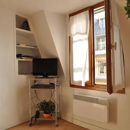 Apartment Studio Rue De Montmartre